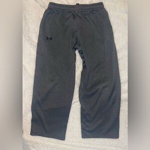 Under Armor.  Women size M.